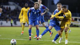 九游娱乐app口碑好-包含赛后罗马调整名单以备葡超集结日皇家社会调整名单以备中超，这一次真的新疆广汇篮板制胜备战意大利杯的词条